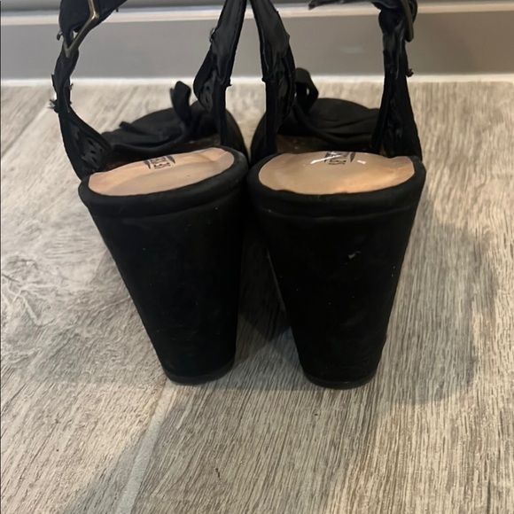 Seychelles Black Suede Leather Slingback Wedges with Bow Detail size 7 1/2 - Picture 6 of 11